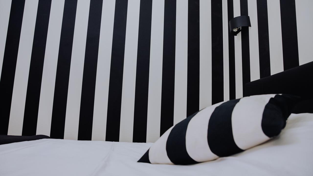 La Maison Bleue Villeréal エクステリア 写真